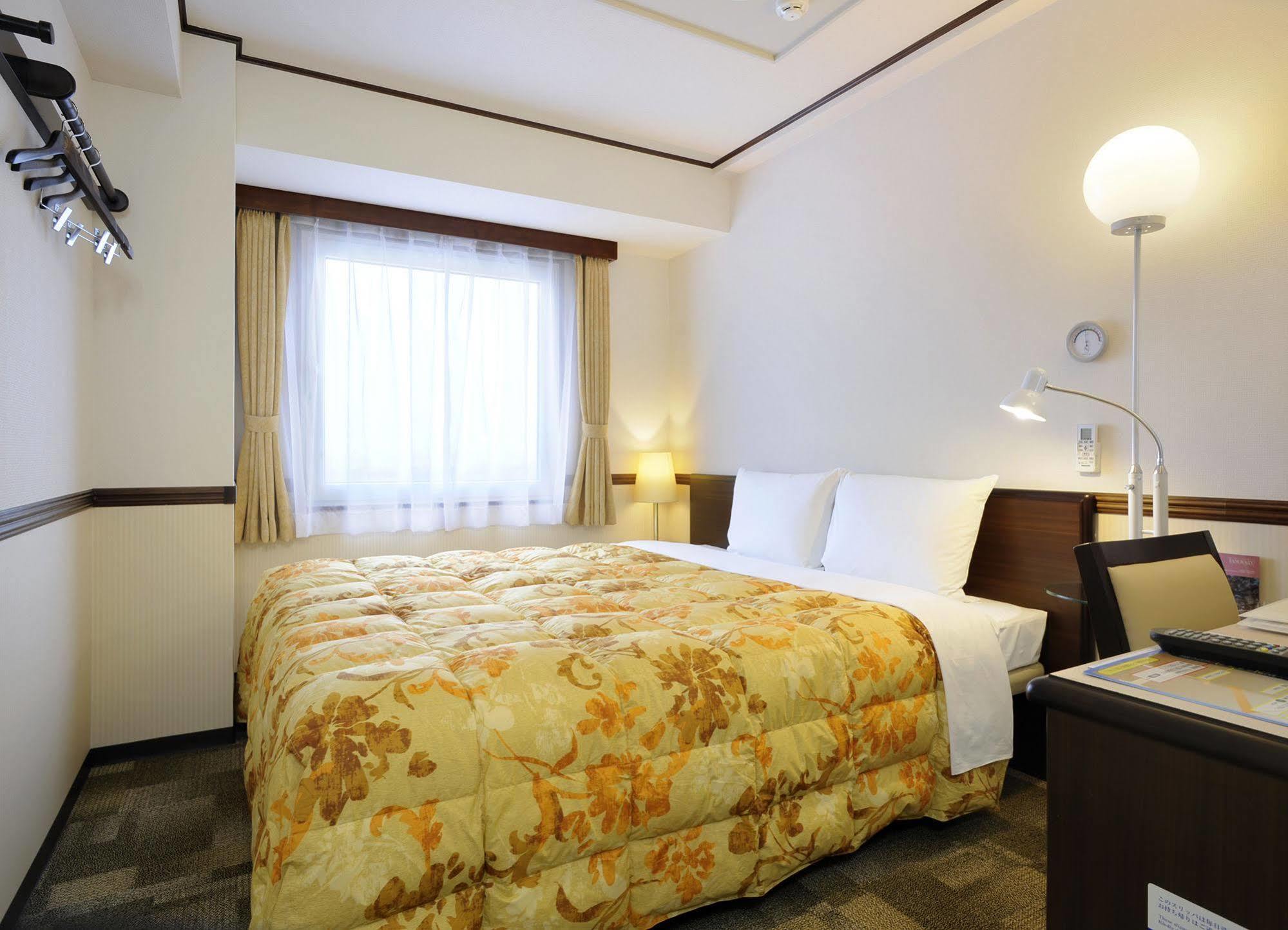 Toyoko Inn Gifu-Hashima-Eki Shinkansen Minami-Guchi Hashima (Gifu) Exterior foto